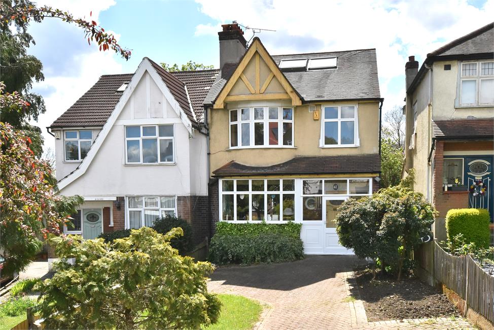 4 Bedroom House SE23 3TD Dunoon Road Pickwick Estates
