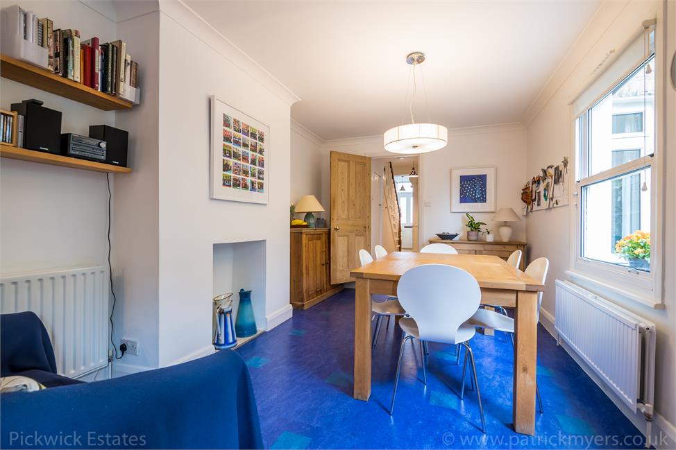 4 Bedroom House SE22 0BD Friern Road Pickwick Estates