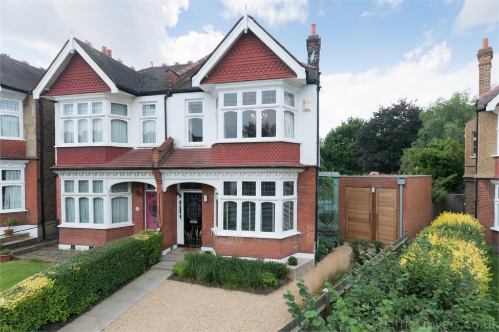 4 Bedroom House SE22 8ST Dovercourt Road Pickwick Estates