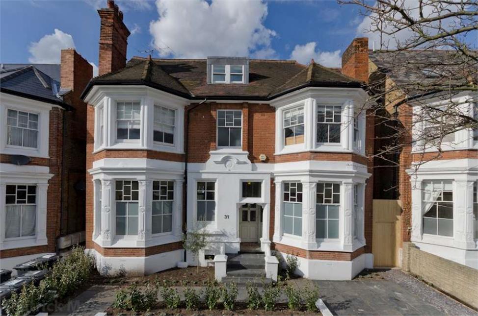 6 Bedroom House SW2 4XL Telford Avenue Pickwick Estates