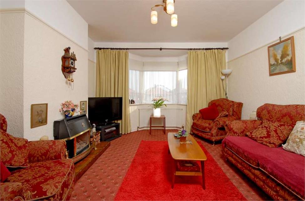 3 Bedroom House SE4 1SQ Brightling Road Pickwick Estates